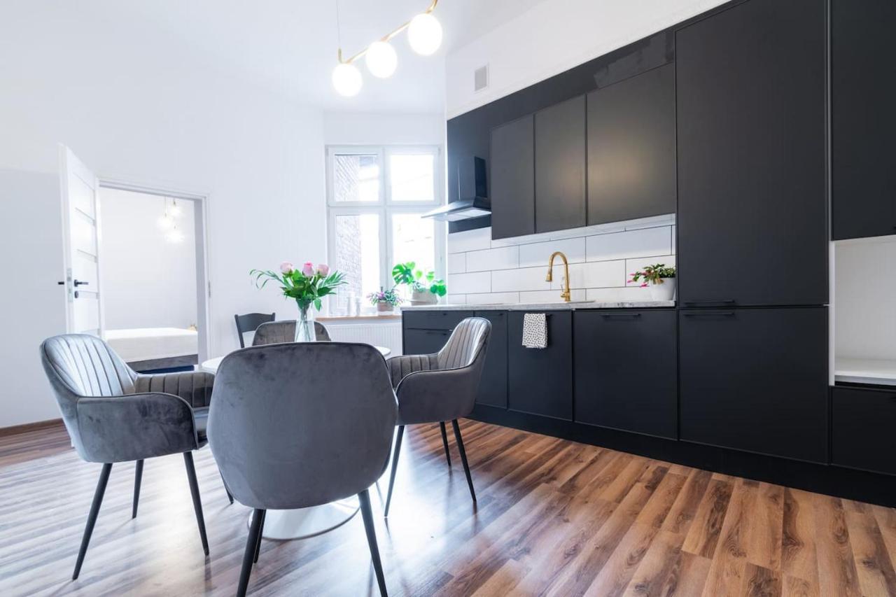 Opera Apartment Битом Екстериор снимка