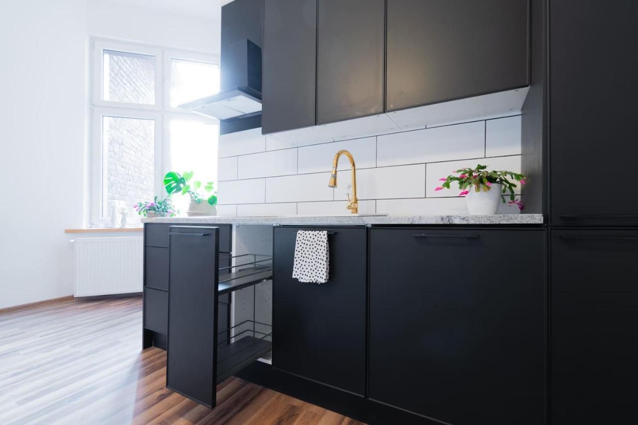 Opera Apartment Битом Екстериор снимка