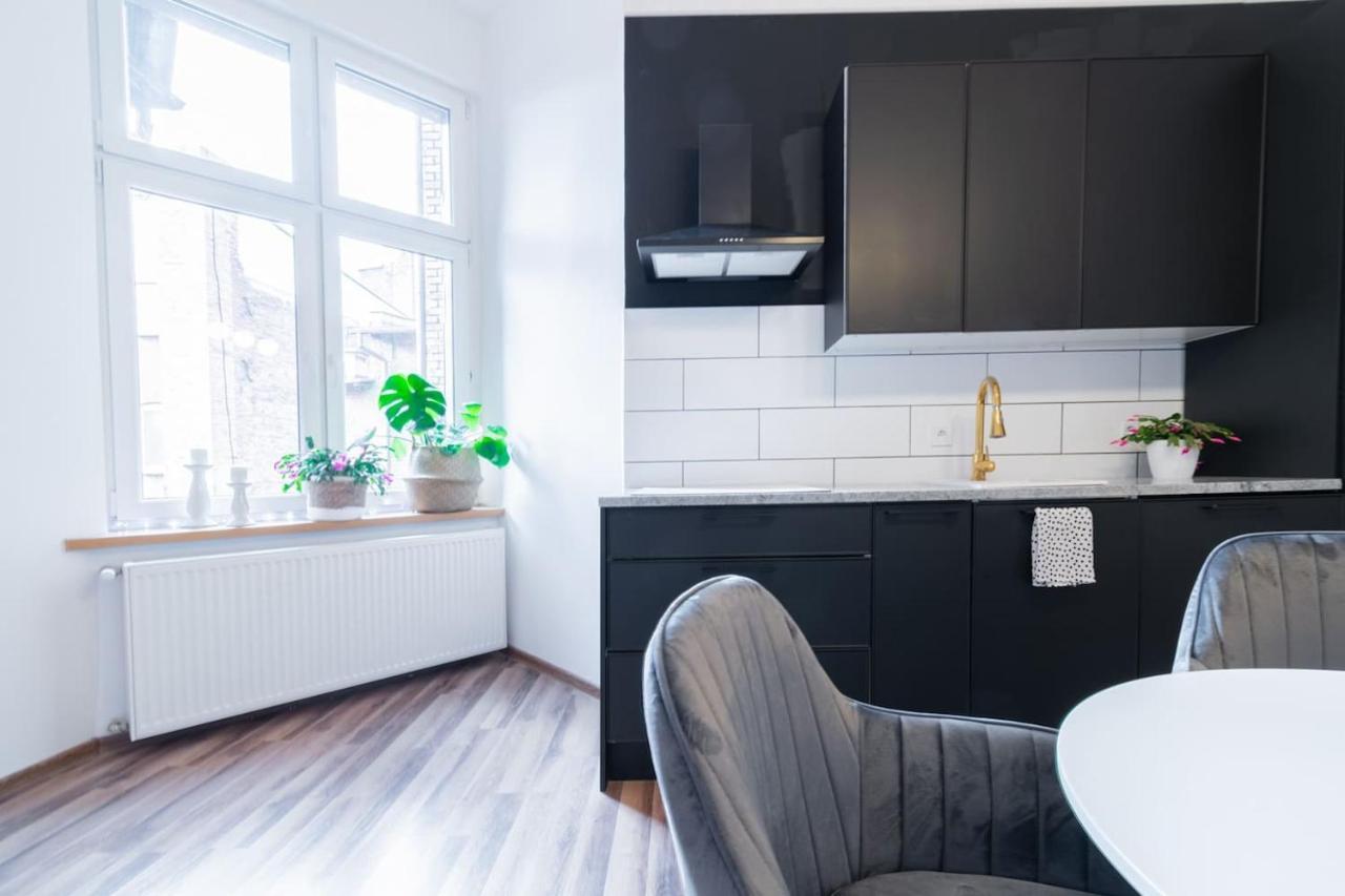 Opera Apartment Битом Екстериор снимка