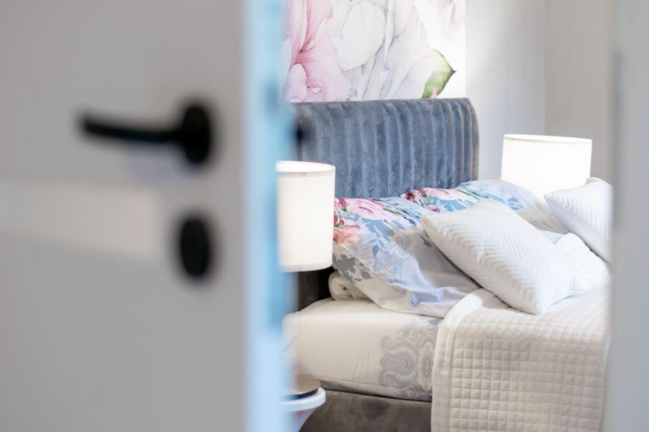 Opera Apartment Битом Екстериор снимка