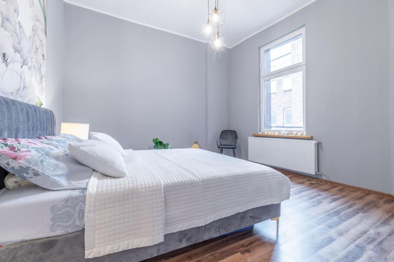 Opera Apartment Битом Екстериор снимка